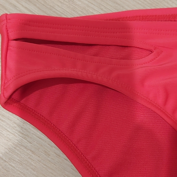 All in Motion Bikini Bottoms Small NWOT - Picture 3 of 4